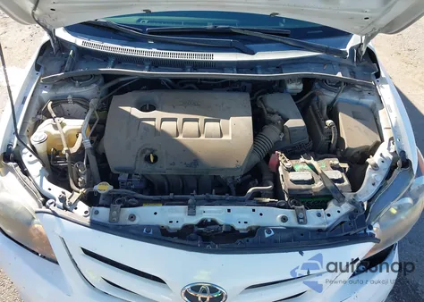 2011 Toyota Corolla S z USA, uszkodzony, nr VIN 2T1BU4EE0BC744618